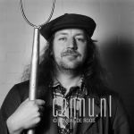 15-12-1982 Normaal in de achterhoek Photo: Govert de Roos/Connu

[keywords]liggend, boek, glimlachend[/keywords]